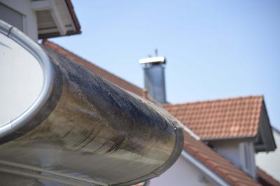 Lkw brennt vollstaendig aus in Urbach